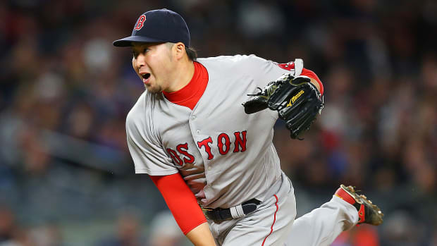 marlins-sign-free-agent-junichi-tazawa.jpg